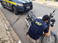 PRF recupera motocicleta com registro de roubo/furto na BR 135
