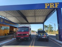Em Floriano/PI: Caminhoneiro acusado de Receptação é preso pela PRF com caminhão clonado na BR 230
