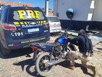 Em Jaicós/PI: Motocicleta roubada há dez anos em Picos/PI é recuperada pela PRF na BR 407
