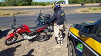 Em Teresina/PI: Homem é preso pela PRF após ser flagrado na BR 316 na posse de motocicleta que havia sido tomada de assalto em Timon/MA