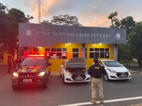 Em Teresina/PI: Mulher acusada de Receptação e Uso de Documento Falso é presa pela PRF após ser flagrada na BR 343 com veículo clonado