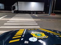 PRF autua caminhoneiro por estar portando anfetaminas para consumo na BR 316, em Valença do Piauí