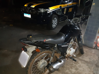 PRF apreende motocicleta adulterada em Teresina e prende homem por uso de documento falso