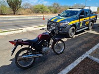 Em Alegrete do Piauí/PI: PRF recupera na BR 316 motocicleta que havia sido roubada há 07 anos no estado de São Paulo e prende homem pelo crime de Receptação