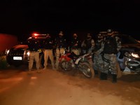 Em Bom Jesus/PI: PRF e Polícia Militar recuperam às margens da BR 135 motocicleta que acabara de ser tomada de assalto