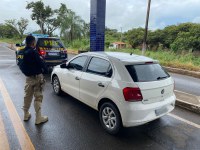 PRF recupera em Floriano veículo com registro de apropriação indébita