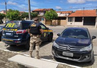 PRF recupera em Parnaíba veículo roubado em Floriano