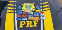 PRF prende duas pessoas que praticavam estelionato com máquinas de cartão