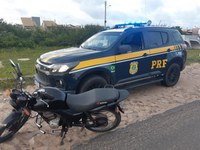 PRF apreende motocicleta com sinais de adulteração em Parnaíba