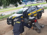 Em Teresina/PI: PRF recupera na BR 343 motocicleta que havia sido tomada de assalto em Teresina/PI a menos de 48 horas