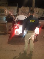 PRF recupera mais dois veículos roubados no Rio de Janeiro