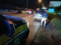 PRF recupera carro furtado há cerca de dois meses na Baixada Fluminense