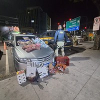 Em Niterói, PRF aborda veículo com mercadorias sem procedência