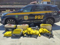 PRF apreende quase 200 quilos de maconha no Arco Metropolitano