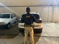 PRF recupera carro roubado na Pavuna