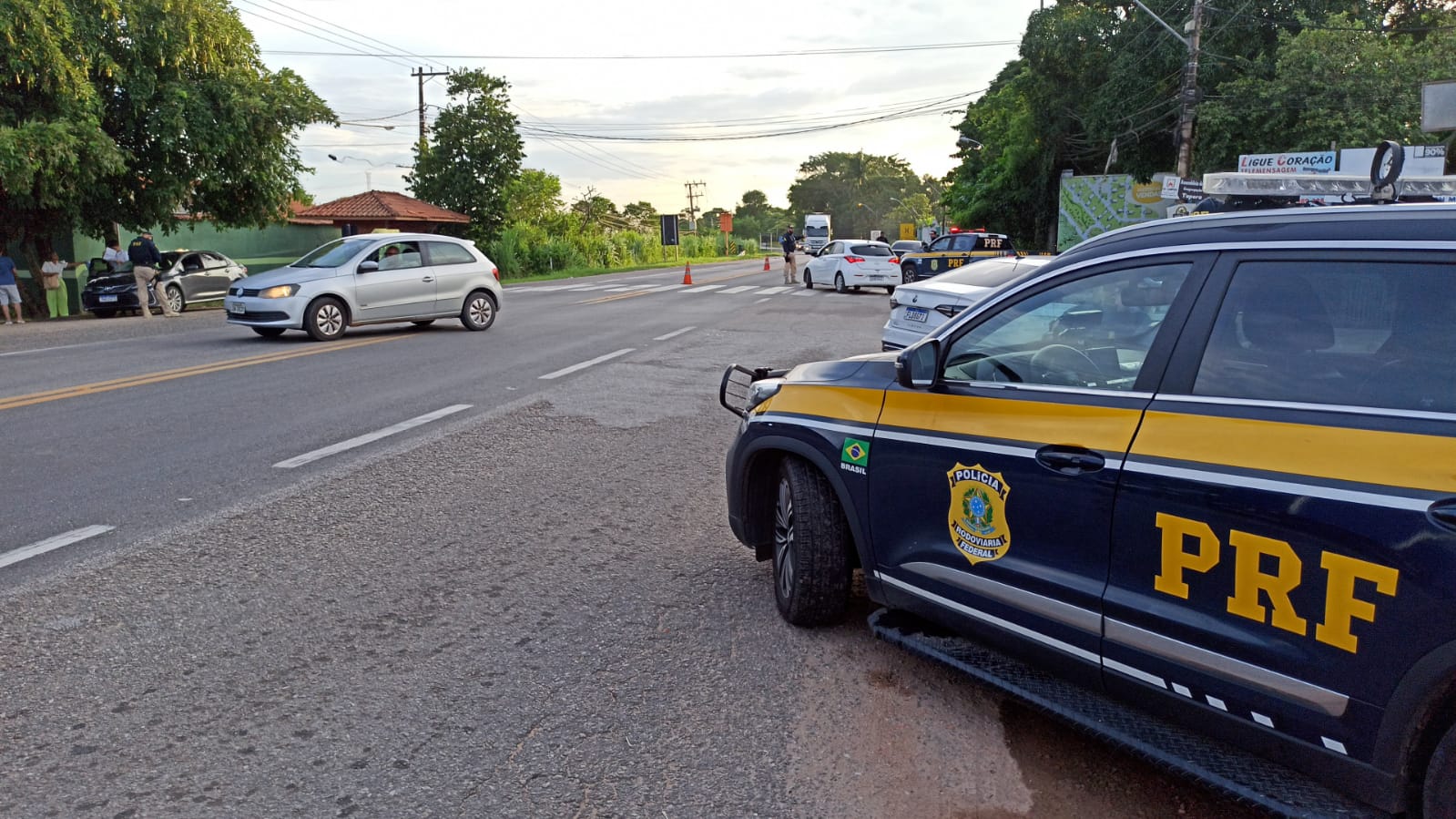 PRF realiza operação de fiscalização de trânsito em Campos dos Goytacazes —  Polícia Rodoviária Federal