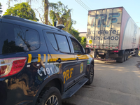 PRF recupera carreta roubada em Caxias