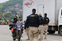PRF cumpre mandado de prisão por roubo na Ponte Rio-Niterói