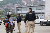 PRF intensifica fiscalização de motocicletas em todo Rio de Janeiro