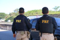 PRF prende dois homens e apreende duas armas de fogo em Piraí (RJ)