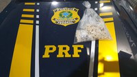 PRF prende dois homens por tráfico de drogas em Duque de Caxias