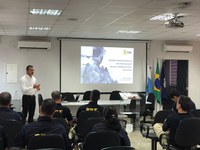 Superintendência da PRF no Rio de Janeiro recebe palestra sobre saúde do servidor