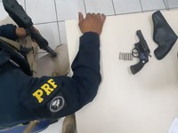 PRF prende duas pessoas e retira duas armas de circulação na Grande Natal