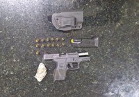 PRF FLAGRA MOTORISTA COM PISTOLA CARREGADA E DROGAS DURANTE FISCALIZAÇÃO NA BR-101 EM NATAL/RN