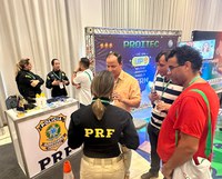 PRF participa do V simpósio de educação promovido pelo IFRN