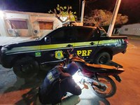 PRF prende homem e apreende motocicleta na Região Oeste Potiguar