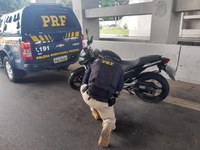 PRF prende dois homens em Parnamirim/RN com motocicleta adulterada