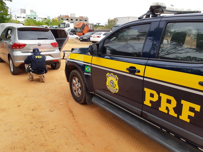 PRF recupera veículo roubado e prende homem por receptação em Mossoró/RN