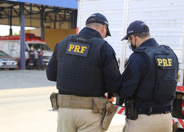 PRF prende condutor por homicídio culposo em São Gonçalo do Amarante/RN