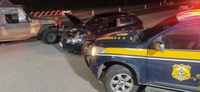 Dupla com carro roubado é presa em ação conjunta da PRF e do Exército Brasileiro