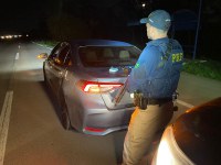 PRF prende motorista armado dirigindo embriagado