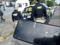 Após atacar mulher para roubar celular, criminoso é preso pela PRF