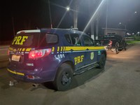PRF recupera caminhonete furtada e prende criminoso em Lajeado