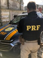 PRF prende homem por porte ilegal de arma de fogo em Rio Grande/RS