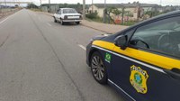 PRF recupera veículo furtado e prende homem em Camaquã