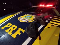 PRF prende motorista embriagado e armado em Lajeado