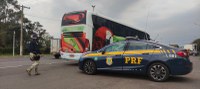 PRF flagra em Bagé/RS homem em prisão domiciliar viajando para Santa Catarina