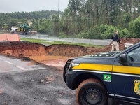 PRF mantém reforço no policiamento nos trechos críticos da BR-386 no vale do Taquari com a volta das chuvas