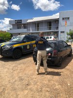 PRF prende uruguaio com carro clonado em Barra do Quaraí