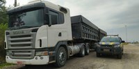 PRF flagra carreta com quase 17 toneladas de excesso de peso em Bagé/RS