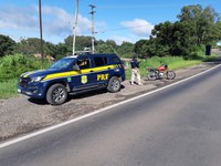 PRF apreende adolescente conduzindo moto adulterada em Bento Gonçalves