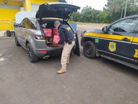 PRF apreende carga de bebidas ilegais em Pantano Grande