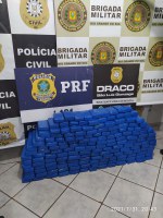 PRF, BM e PC apreendem 150 quilos de drogas, veículo furtado e 10 mil reais em dinheiro falso