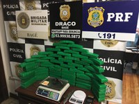 PRF, PC e BM prendem traficantes com arma e droga em Bagé