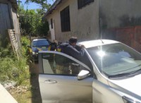 PRF prende assaltante e recupera carro em Porto Alegre