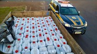 PRF prende contrabandista com mais de 2 mil litros de agrotóxico contrabandeado em Palmeira das Missões